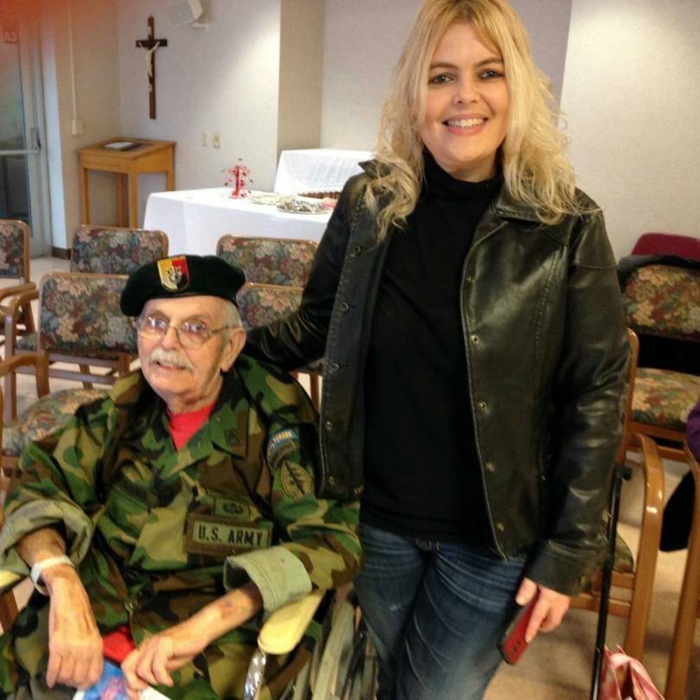 Meet your Posher, Kelly